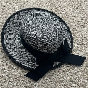 Coolibar Black and White Women's Hat with Ribbon